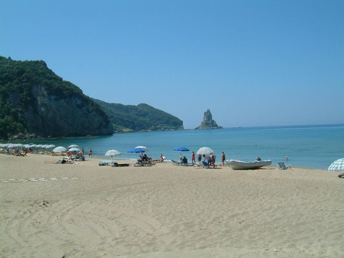 Villa Popi On The Beach Of Agios Gordios Agios Gordios  Extérieur photo